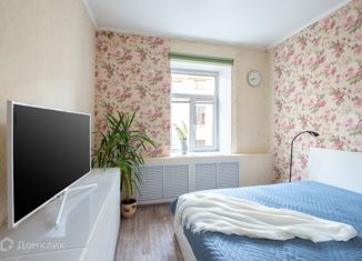 Продается 3-комнатная квартира, 93.3 м2, Санкт-Петербург, 8-я линия Васильевского острова, 45/34, 8-я линия Васильевского острова