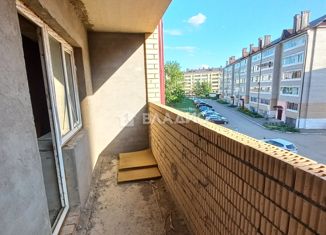 Продаю 1-ком. квартиру, 32.9 м2, Октябрьский, улица Куйбышева, 4