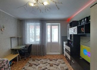 Продам 3-комнатную квартиру, 52.7 м2, Александровск, улица Жданова, 17