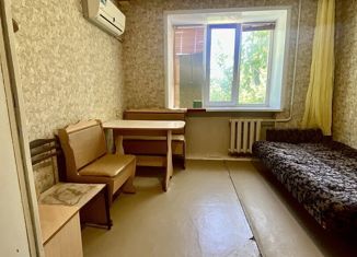 Продаю комнату, 12.5 м2, Волгоград, Рионская улица, 24