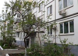 Сдается в аренду комната, 14 м2, Владивосток, проспект 100-летия Владивостока, 123, Советский район