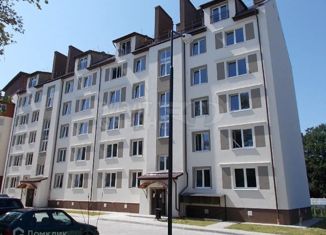 Продается трехкомнатная квартира, 80 м2, Калининградская область, улица Докука, 27Б