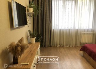 Продам 1-ком. квартиру, 40.8 м2, Курск, проспект Анатолия Дериглазова, 107