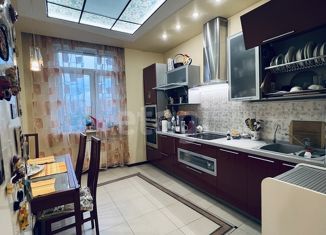 Продам 3-комнатную квартиру, 87 м2, Москва, улица Клары Цеткин, 18Бк1, улица Клары Цеткин