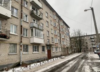 Продаю 3-комнатную квартиру, 55.4 м2, городской посёлок имени Свердлова, 1-й микрорайон, 38