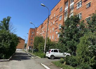 Продается двухкомнатная квартира, 48.8 м2, село Завьялово, улица Нефтяников, 19