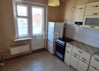 Продажа 3-ком. квартиры, 65 м2, Омск, улица Ватутина, 28