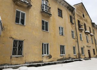 Продам трехкомнатную квартиру, 82 м2, Ржев, улица Челюскинцев, 13