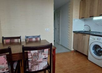 Сдам 2-комнатную квартиру, 50 м2, Евпатория, проспект Победы, 58