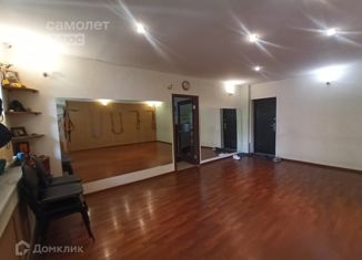 Продается 2-комнатная квартира, 72.4 м2, Челябинская область, улица Университетская Набережная, 40