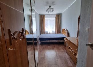 Продажа 3-ком. квартиры, 54 м2, Екатеринбург, улица Челюскинцев, 33, улица Челюскинцев