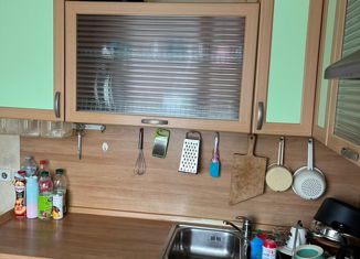 Сдается в аренду трехкомнатная квартира, 59 м2, Москва, Новочеркасский бульвар, 1, станция Курьяново