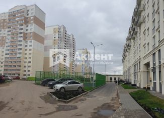 Продам 2-ком. квартиру, 54.97 м2, деревня Дерябиха, деревня Дерябиха, 76А