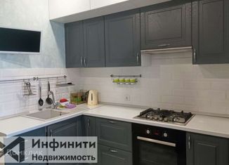 Продам трехкомнатную квартиру, 70 м2, Ставрополь, улица Рогожникова, 17, ЖК Севастопольский