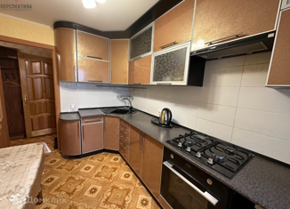 Продам четырехкомнатную квартиру, 74.6 м2, Алексин, Тульская улица, 135к1