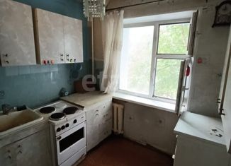 Продажа 3-ком. квартиры, 59 м2, Нижневартовск, улица Чапаева, 51А