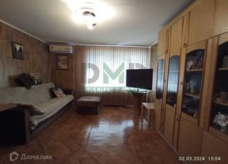 Трехкомнатная квартира на продажу, 68.5 м2, Оренбургская область, проспект Ленина, 93