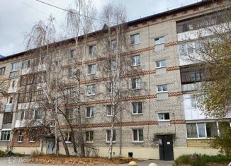 Продажа трехкомнатной квартиры, 57.8 м2, посёлок городского типа Боровский, улица Максима Горького, 11