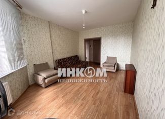 Продается 2-комнатная квартира, 48.3 м2, Москва, улица Академика Виноградова, 5, метро Тропарёво