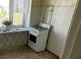 Продается 3-комнатная квартира, 56 м2, Курган, улица Рихарда Зорге, 54, жилой район Центральный