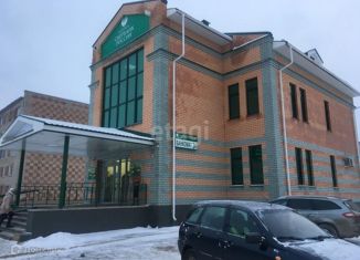 Продам офис, 308.6 м2, поселок городского типа Джалиль, улица 30 лет Победы, 11А