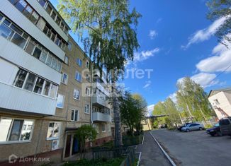 2-комнатная квартира на продажу, 51.1 м2, посёлок городского типа Медведево, улица Терешковой, 11