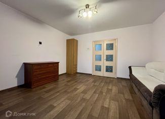 Продается 1-ком. квартира, 43 м2, Челябинск, улица 40-летия Победы, 38А