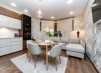 Продам 2-ком. квартиру, 67.1 м2, поселок Бугры, Английская улица, 8