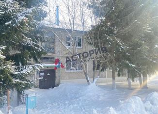 Продам 2-ком. квартиру, 40.9 м2, деревня Тайдаково, Школьная улица, 6