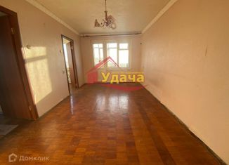 Продажа 4-ком. квартиры, 61.1 м2, Орск, Братская улица, 42