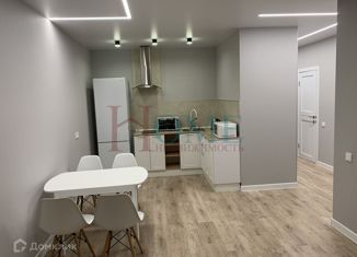 Сдается в аренду двухкомнатная квартира, 51 м2, Новосибирск, улица Никитина, 10к8, улица Никитина