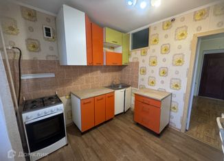 Сдается двухкомнатная квартира, 55 м2, Анапа, улица Чехова, 46