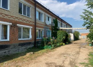 Продам 2-комнатную квартиру, 35.7 м2, станица Петровская, Райкомовская улица, 7