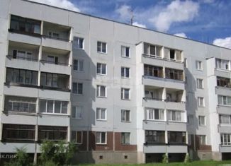 Продаю 2-комнатную квартиру, 51.9 м2, Псковская область, Вокзальная улица, 15