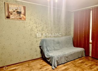 Трехкомнатная квартира на продажу, 44 м2, Санкт-Петербург, метро Проспект Ветеранов, Дачный проспект, 24