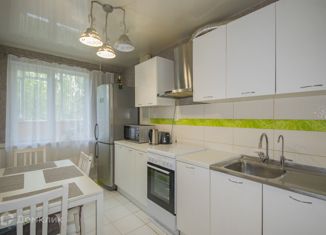 Продажа 4-ком. квартиры, 80 м2, Екатеринбург, бульвар Есенина, 16, бульвар Есенина