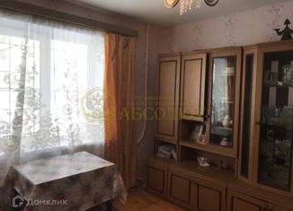 Продажа трехкомнатной квартиры, 64 м2, Дегтярск, Озёрная улица, 34