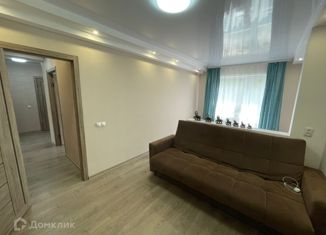 Продам 2-ком. квартиру, 46.5 м2, поселок городского типа Атамановка, улица Гагарина, 13