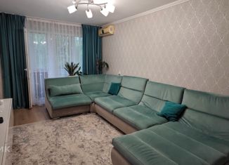 Трехкомнатная квартира на продажу, 68.2 м2, Новокубанск, улица Нева, 34