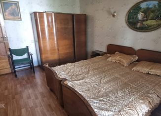 Продаю 3-ком. квартиру, 75 м2, Севастополь, улица Адмирала Фадеева, 23Д