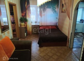 Продам 2-комнатную квартиру, 42.6 м2, Сокол, улица Суворова, 16