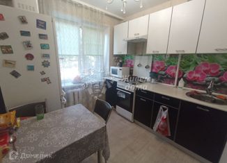 Продается 2-комнатная квартира, 45 м2, Волгоградская область, улица Быстрова, 86