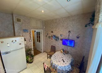 Продам 3-комнатную квартиру, 87 м2, Москва, улица Правды, 11, улица Правды