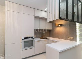 Продается двухкомнатная квартира, 58.5 м2, Тюмень, улица Вадима Бованенко, 4к1, ЖК Атамари