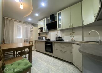 Продаю 2-комнатную квартиру, 62.6 м2, Горячий Ключ, улица Бабушкина, 36