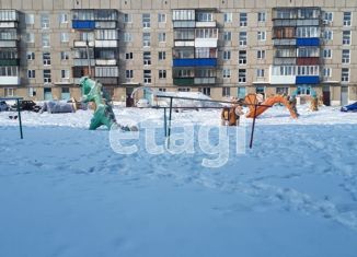 Продам 2-комнатную квартиру, 54.3 м2, посёлок городского типа Красногорский, улица Некрасова, 2