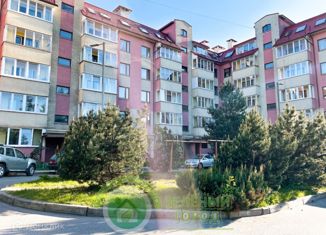 Продаю многокомнатную квартиру, 105 м2, Светлогорск, Тихая улица, 2
