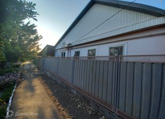 Продам 2-ком. квартиру, 38 м2, Абинск, Колхозная улица, 1