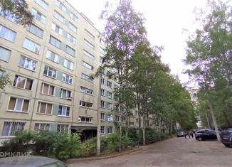 Трехкомнатная квартира на продажу, 63 м2, Санкт-Петербург, метро Проспект Большевиков, улица Подвойского, 14к1
