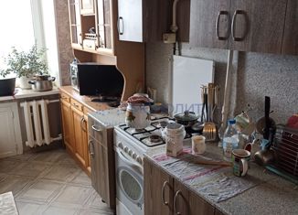 Продаю 4-ком. квартиру, 71.9 м2, Нижний Новгород, бульвар Мира, 10, метро Стрелка